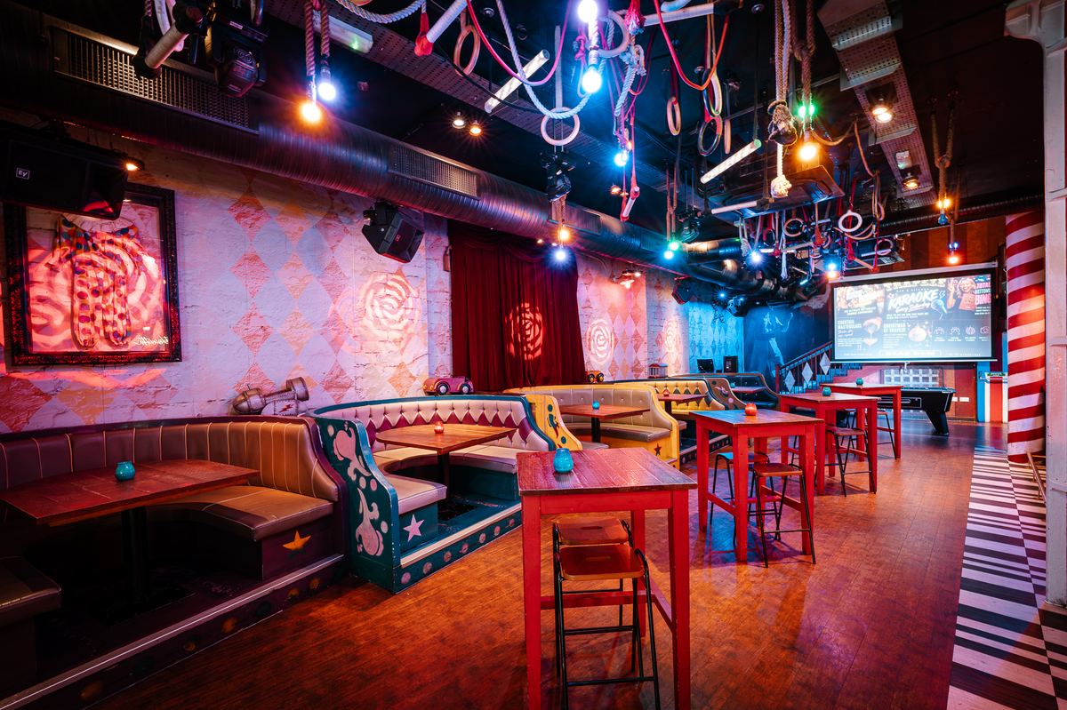 Booth seating inside Trapeze, Shoreditch, London